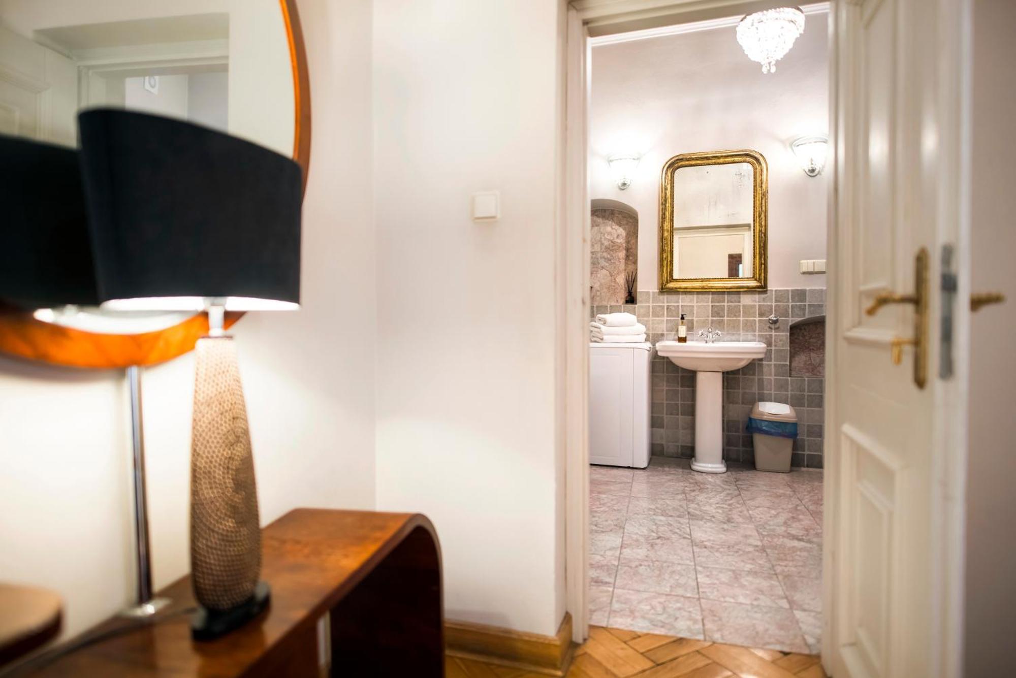 Apartamenty Kamienica Muzykow Old Town Lublino Esterno foto